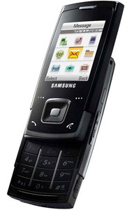 Samsung E900: Flacher Slider mit Sensortasten