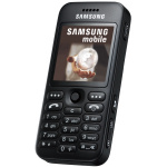 Samsung E590: Kamera-Handy mit Stativsack